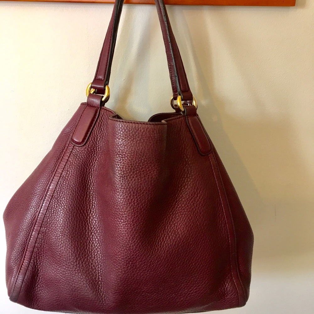 NO OFFERS! Gucci Soho in Bordeaux listing 1/2 - Picture 2 of 8